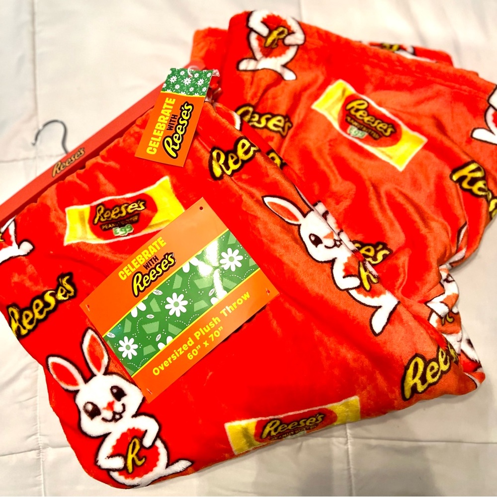 Reese’s‎ Orange and Yellow Bunny Blanket-NWT